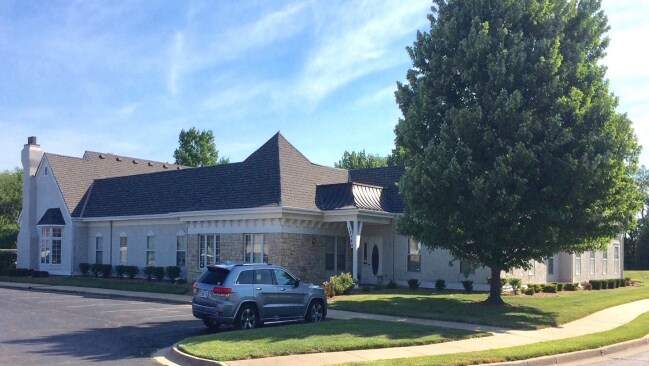 More Photos Of 13000 W 87th Street Pky, Lenexa Office For Lease