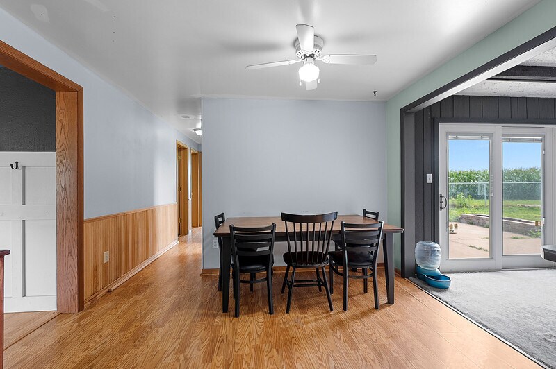 More Photos Of N5367 Mayflower Rd, Shiocton Office For Sale