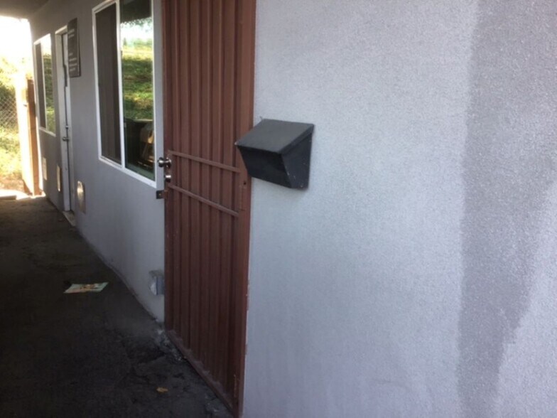 More Photos Of 3964 Willowside Ln, Spring Valley Light Manufacturing For Sale