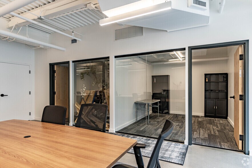 More Photos Of 4101 Charlotte Ave, Nashville Office For Lease