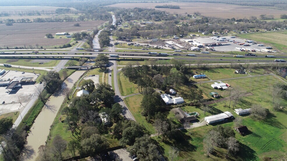 17490 Highway 77, Grosse Tete, LA 70740 Convenience Store For Sale