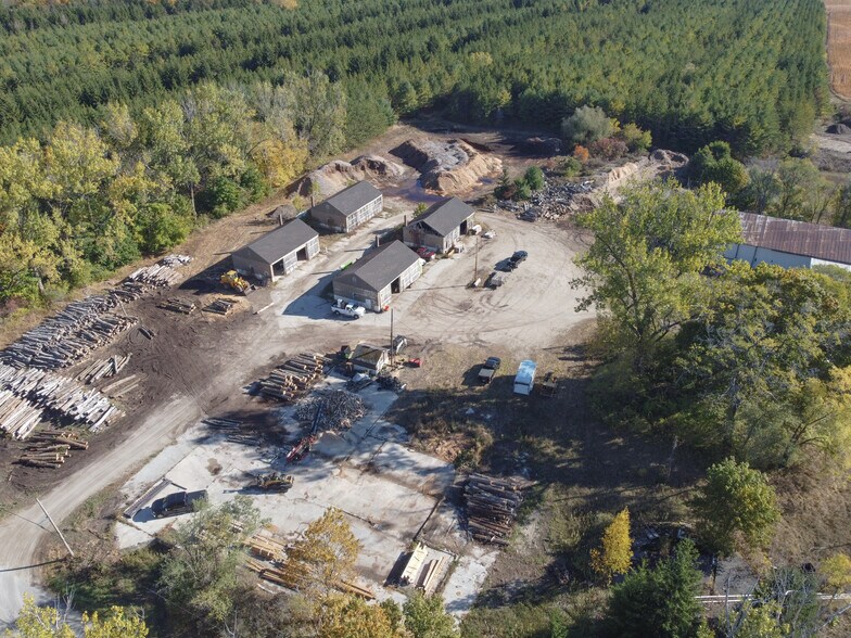 More Photos Of 5052 Reynolds Rd, Sturgeon Bay Flex For Sale