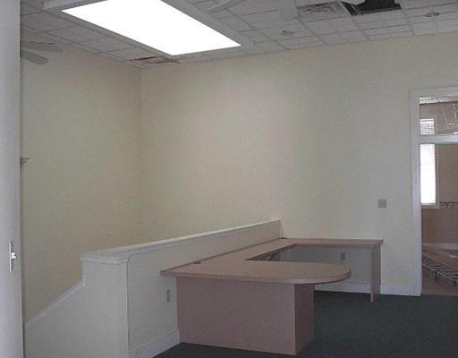 More Photos Of 145 Riley St, Dundee Storefront Retail Office For Sale