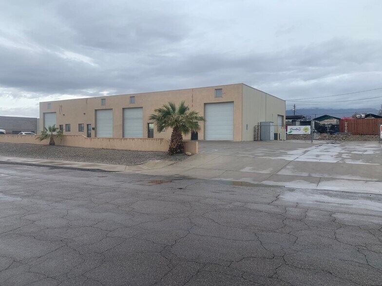 Primary Photo Of 2010 Holly Ave, Lake Havasu City Warehouse For Lease