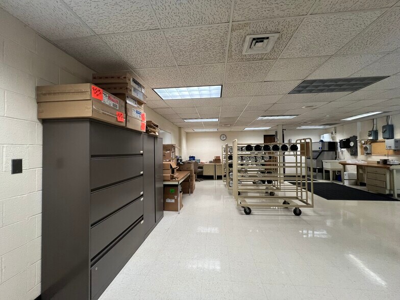 More Photos Of 1717 10th Ave, Menominee Industrial For Sale