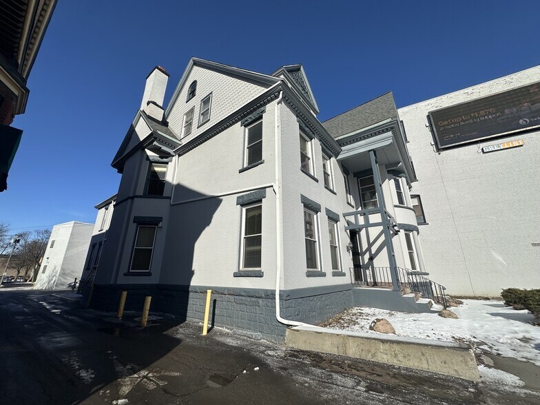 More Photos Of 1160 Main St, Buffalo Office For Sale
