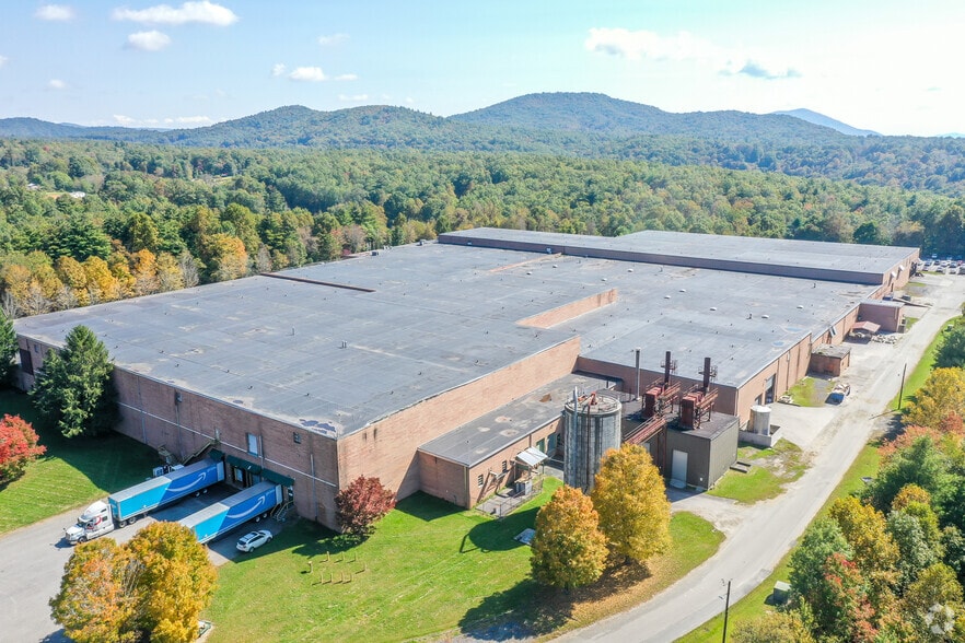 More Photos Of 165 One Genesis Way, Spruce Pine Warehouse For Sale