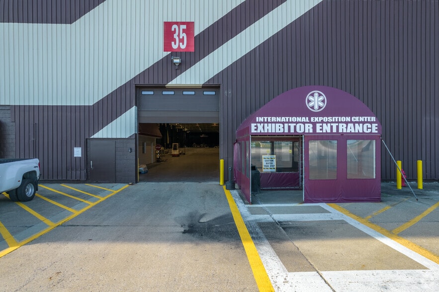 More Photos Of 6200 Riverside Dr, Cleveland Warehouse For Lease