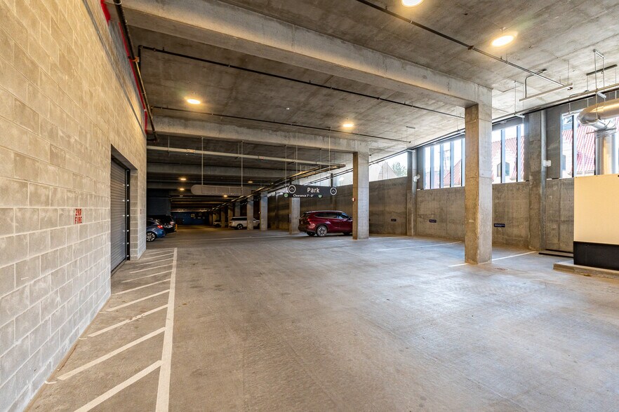 More Photos Of 3710 Harney St, Omaha Apartments For Lease