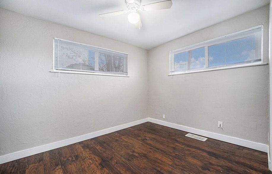 More Photos Of 1143 Akron St, Aurora Apartments For Sale