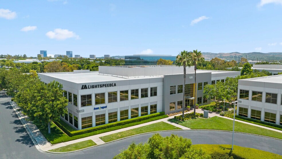 More Photos Of 46 Discovery, Irvine Unknown For Lease