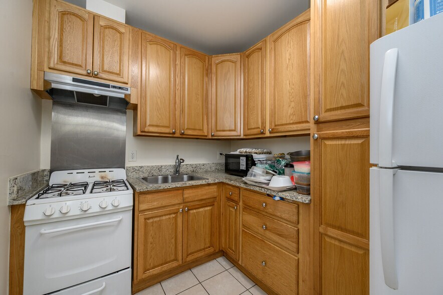 More Photos Of 200 Central Ave, Hackensack Storefront Retail Residential For Sale