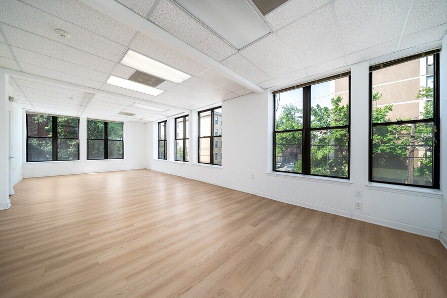 More Photos Of 358-360 1st St, Hoboken Medical For Lease