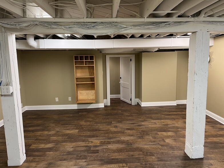 More Photos Of 2600 Johnson St NE, Minneapolis Freestanding For Lease