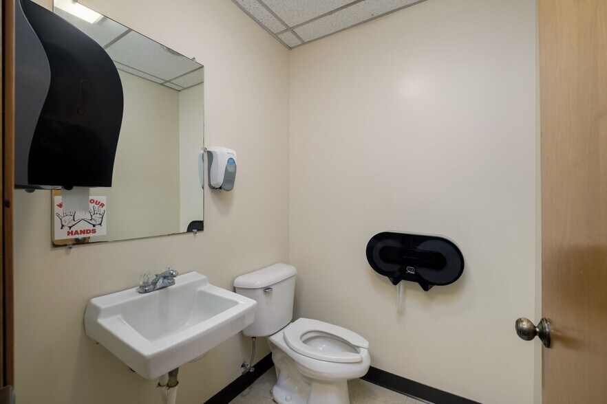 More Photos Of 87 Olive St, Gallipolis Medical For Sale