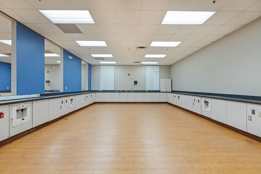 More Photos Of 1922 K M Wicker Memorial Dr, Sanford Medical For Sale