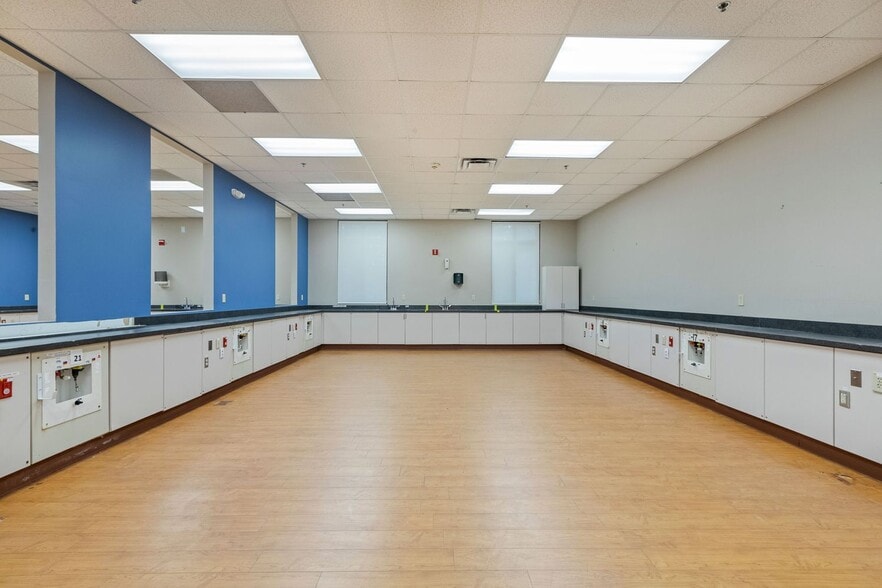 More Photos Of 1922 K M Wicker Memorial Dr, Sanford Medical For Lease