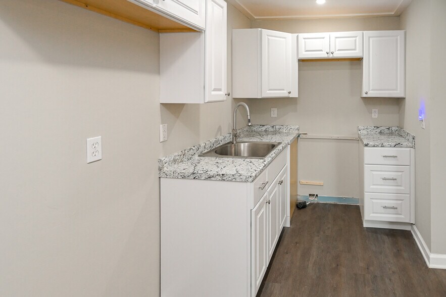 More Photos Of 9582 Heart of Dixie hwy, Arab Self Storage For Sale