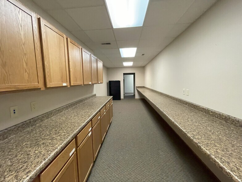 More Photos Of 330 Knollwood Dr, Rapid City Office For Sale