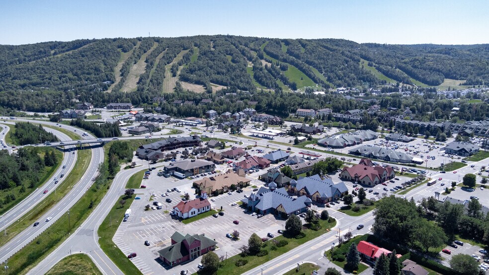 More Photos Of 100-105 Avenue Guindon, St-Sauveur Unknown For Lease