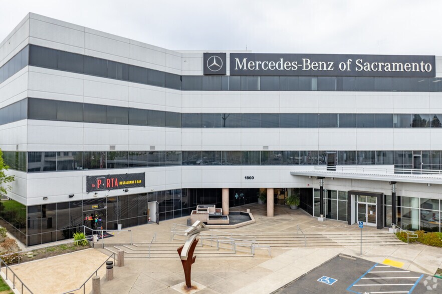 More Photos Of 1860 Howe Ave, Sacramento Office For Lease
