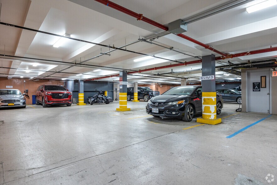 More Photos Of 2600 7th Ave, New York Apartments For Lease