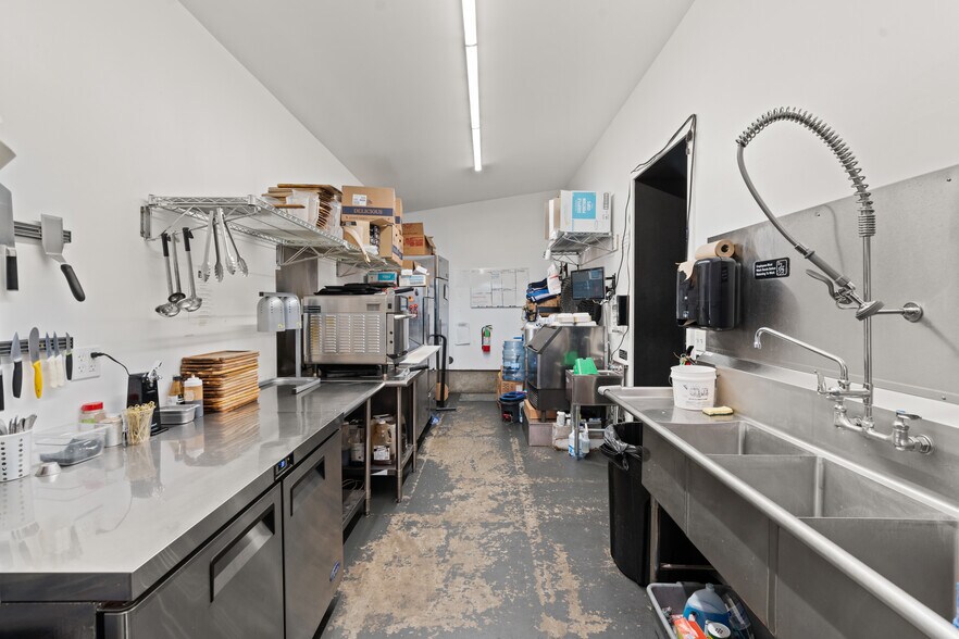 More Photos Of The Toasted Barrel, Grants Pass Restaurant For Sale