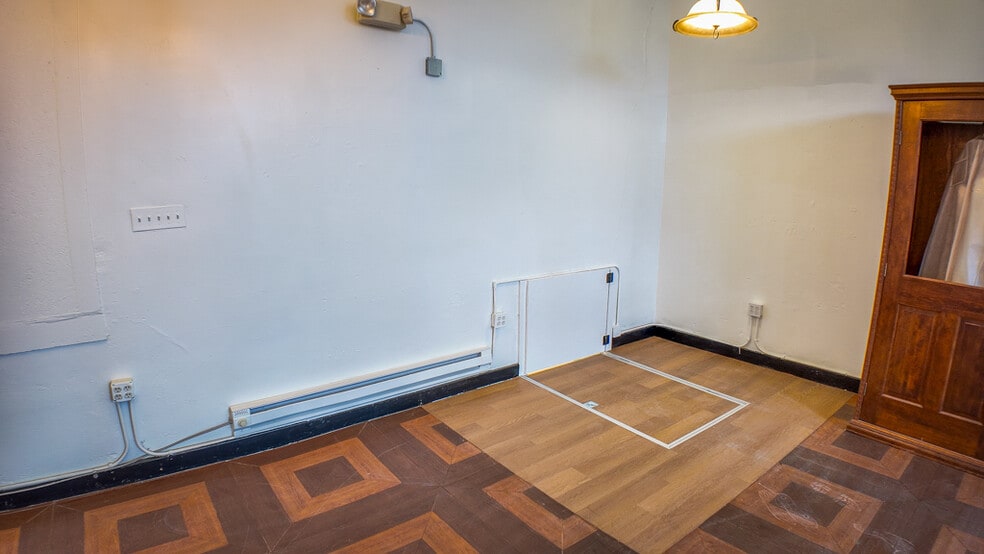 More Photos Of 3935 W Colfax Ave, Denver Storefront For Lease