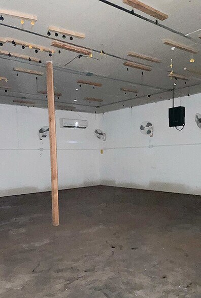 More Photos Of 14340 IL Route 29, Pekin Warehouse For Sale