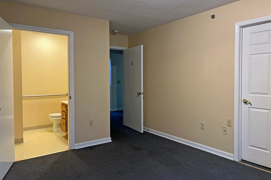 More Photos Of 1117 Brookhaven Rd, Franklin Assisted Living For Sale