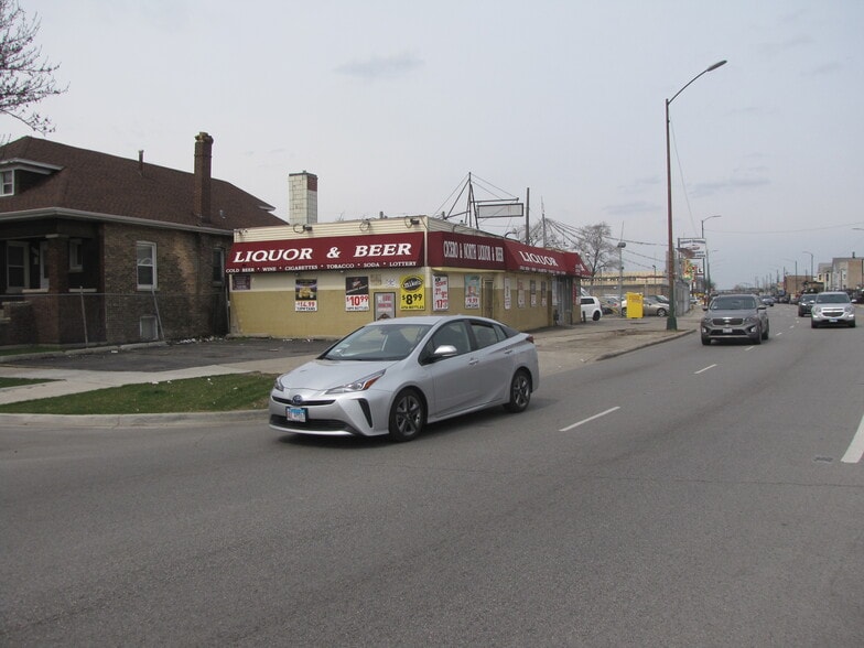 More Photos Of 1636 N Cicero Ave, Chicago Freestanding For Sale