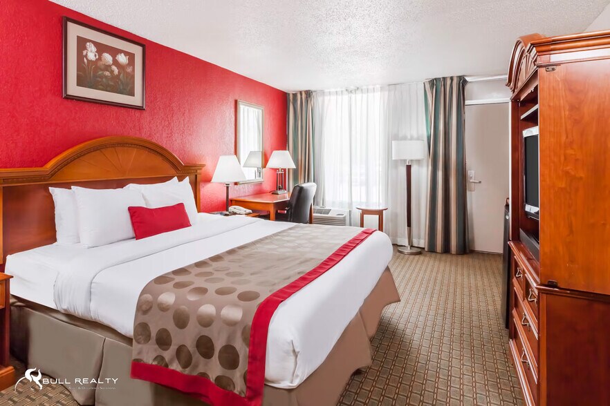 More Photos Of 2915 Highway 14, New Iberia Apartments For Sale