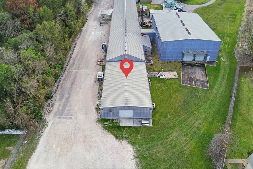 More Photos Of 13025 Fadeway ln, Houston Industrial For Lease