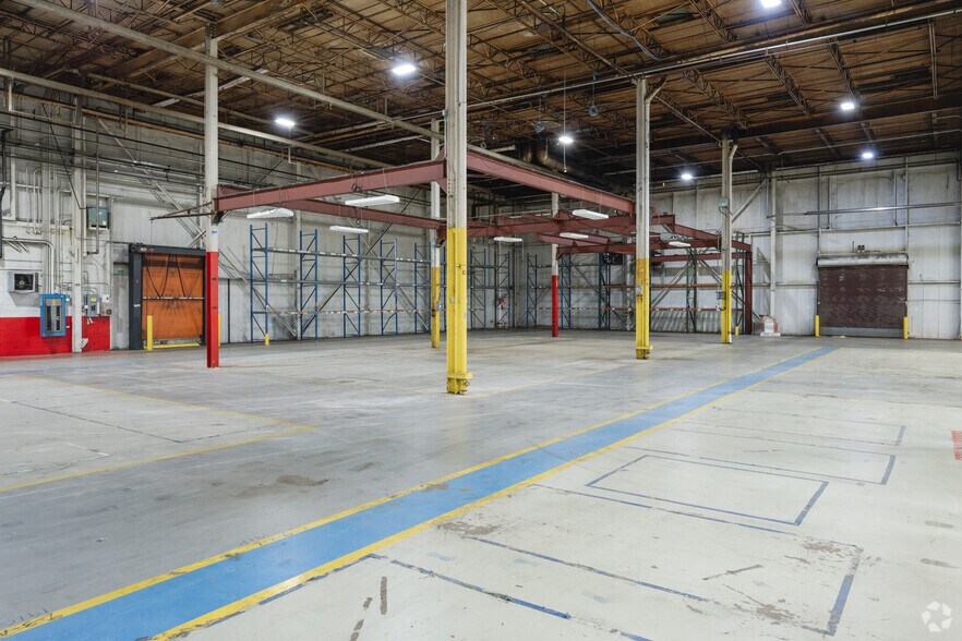 More Photos Of 90 Christ School Rd, Arden Distribution For Lease