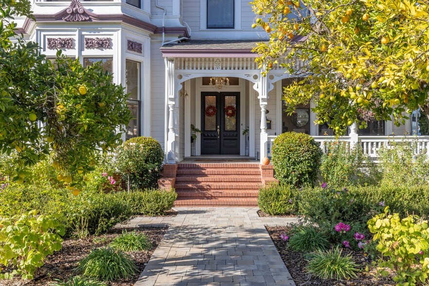 More Photos Of 423 Seminary St, Napa Specialty For Sale