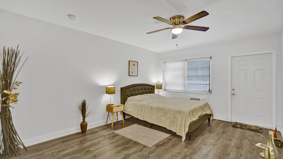 More Photos Of 7630 Byron Ave, Miami Beach Apartments For Sale