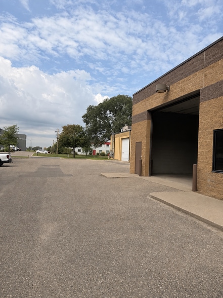 More Photos Of 10661 NE Nassau St, Blaine Warehouse For Lease