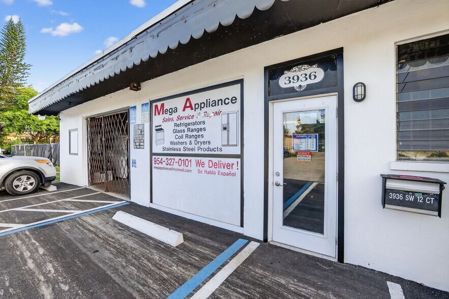 More Photos Of 3928 SW 12th Ct, Fort Lauderdale Manufacturing For Sale