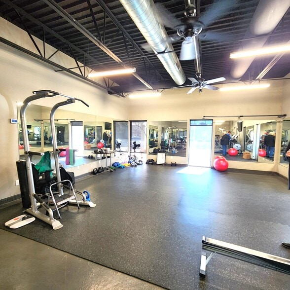 More Photos Of 817 NE 63rd St, Oklahoma City Office For Sale