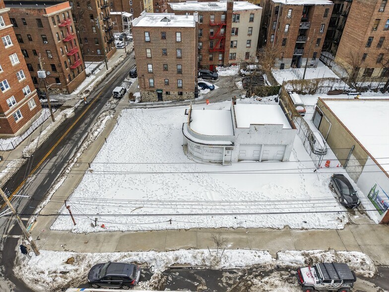 More Photos Of 416 Riverdale Ave, Yonkers Freestanding For Sale