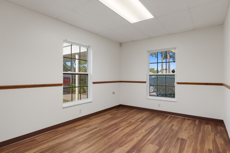 More Photos Of 9030 W Fort Island Trl, Crystal River Medical For Sale