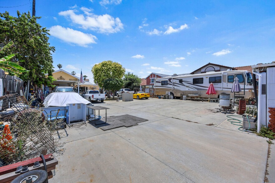 More Photos Of 546 E 220th St, Carson Apartments For Sale