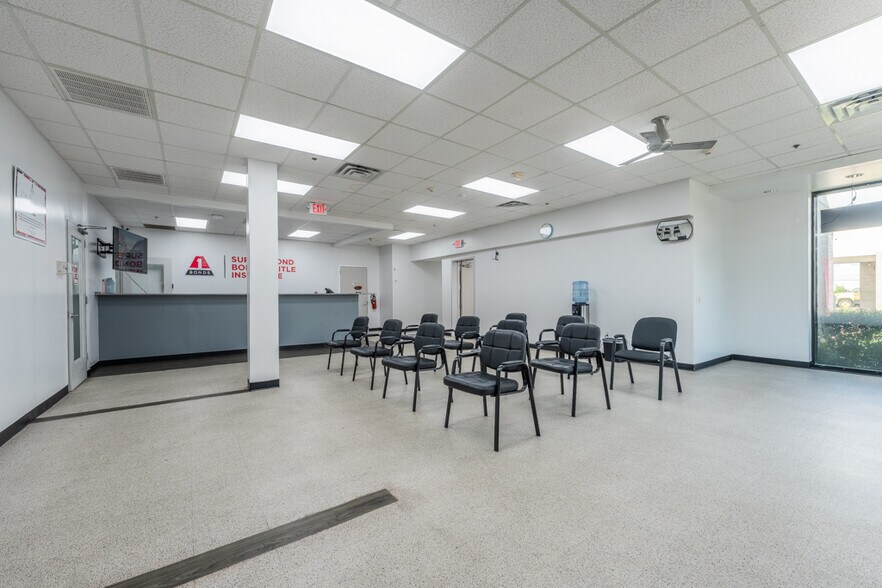 More Photos Of 2110 E Governors Cir, Houston Light Manufacturing For Sale