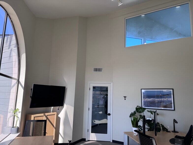 More Photos Of 1260 41st Ave, Capitola Office For Sale