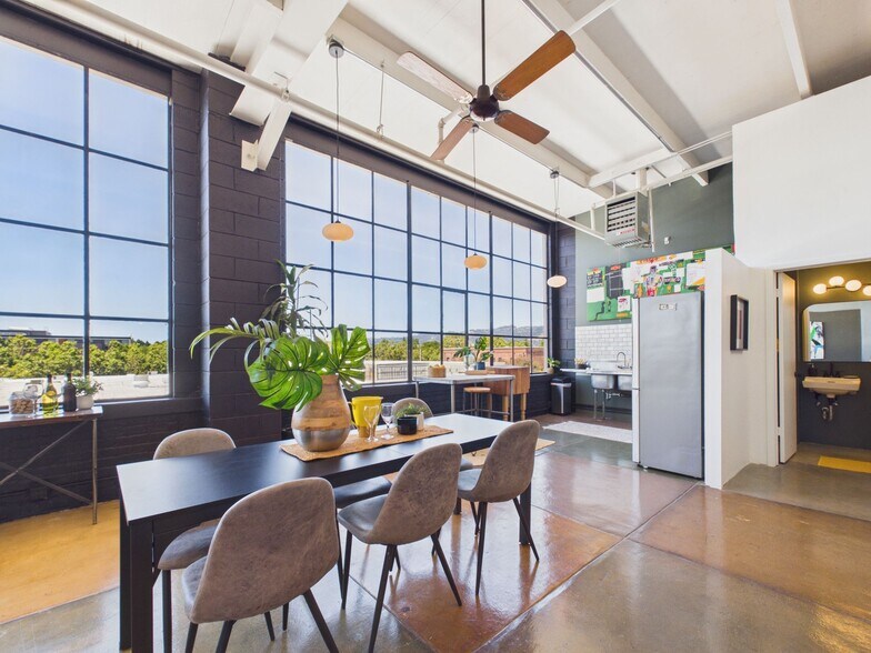 More Photos Of 4053 Harlan St, Emeryville Apartments For Sale