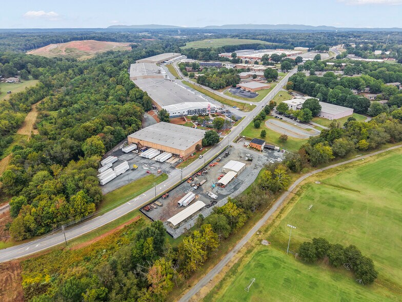 More Photos Of 4715 Bethania Station Rd, Winston-Salem Light Manufacturing For Sale