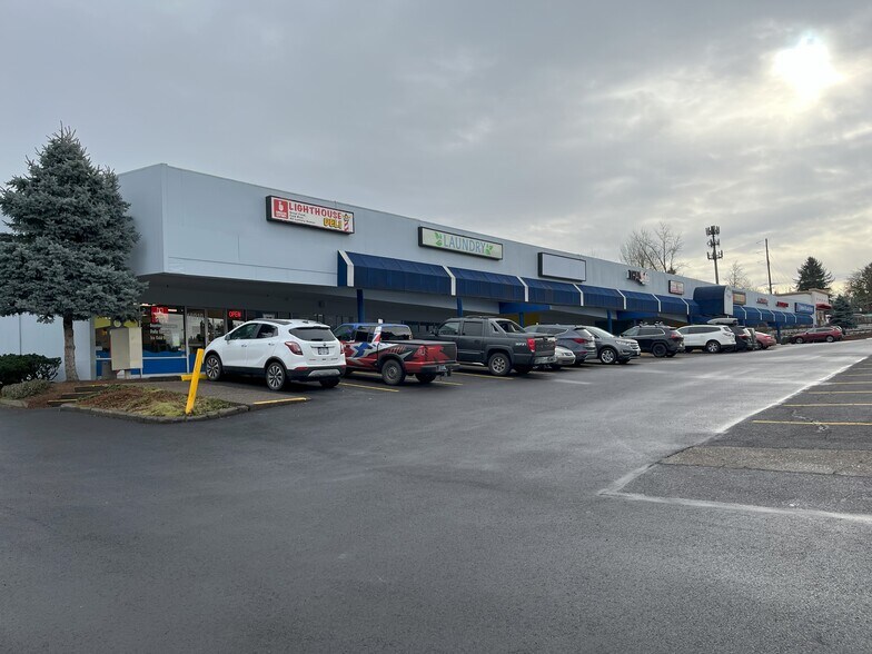 More Photos Of 18010-18094 SE McLoughlin Blvd, Milwaukie General Retail For Lease