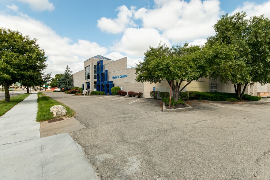 More Photos Of 222 W 6th St, Junction City Office For Sale