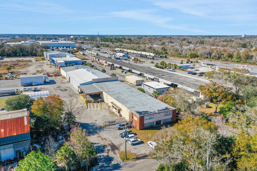 More Photos Of 216 Druid St, Jacksonville Warehouse For Sale