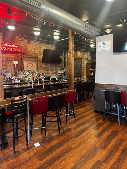 More Photos Of 717 Bellwood Ave, Bellwood Bar For Sale